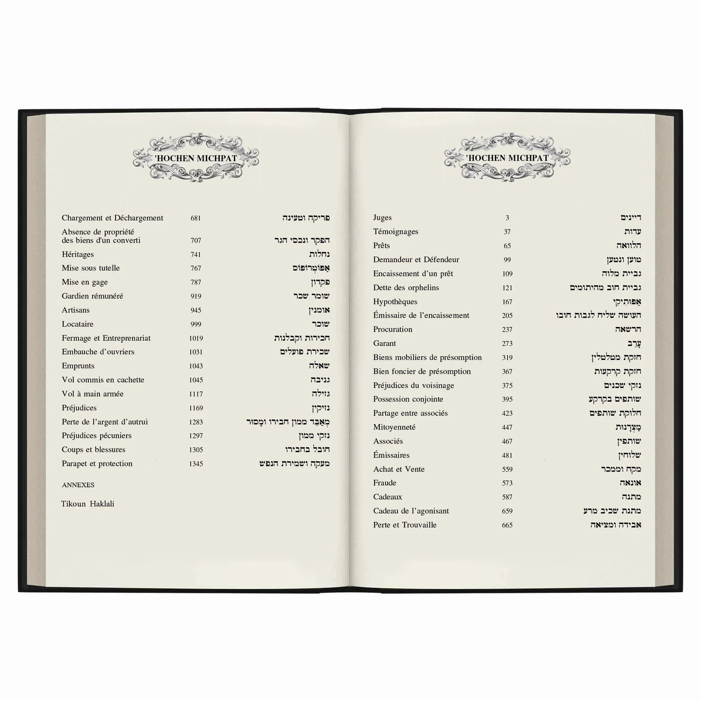 Pages ouvertes d'un livre trilingue avec texte en français, hébreu et table des matières juridique