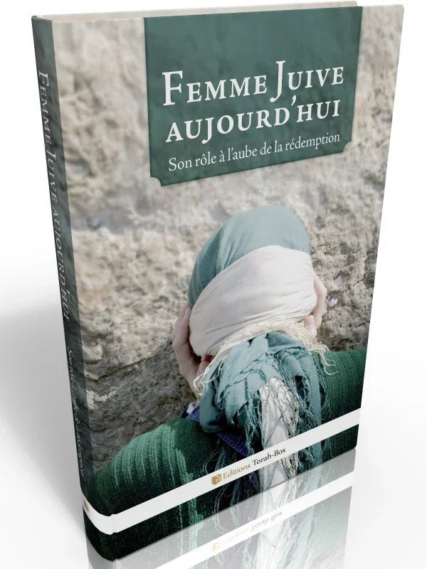 Couverture du livre 'Femme Juive aujourd'hui' montrant une femme voilée près d'un mur en pierre, édition Torah-Box