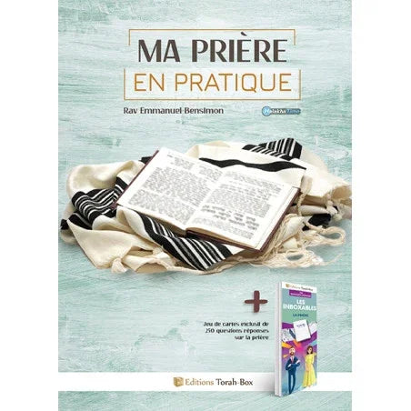 Livre 'Ma prière en pratique' avec talit et livre ouvert sur fond bois clair, édition Torah-Box